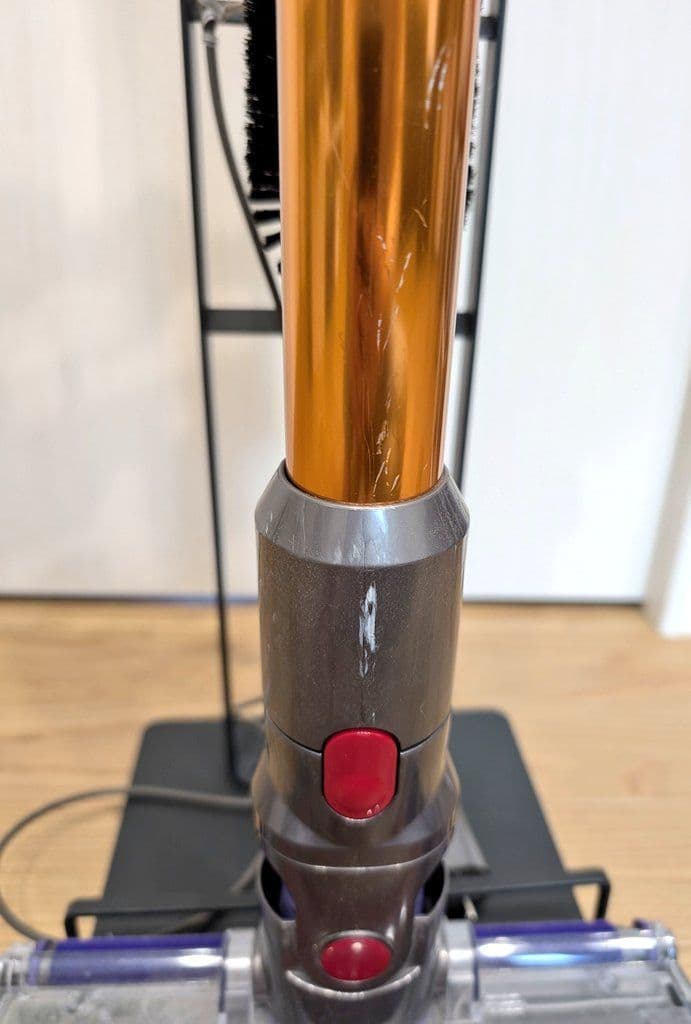 【動作確認済、清掃済】ダイソン　SV12 コードレスクリーナー　本体、ノズル