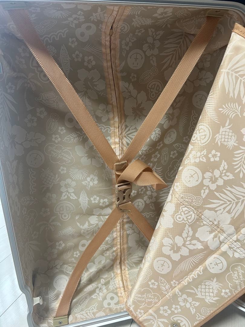 muta シルバー 中型スーツケース 新品未使用お値下げ