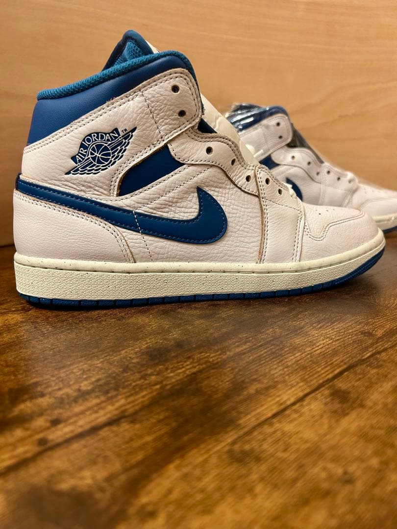 靴 AIR JORDAN 1 MID SE 26cm