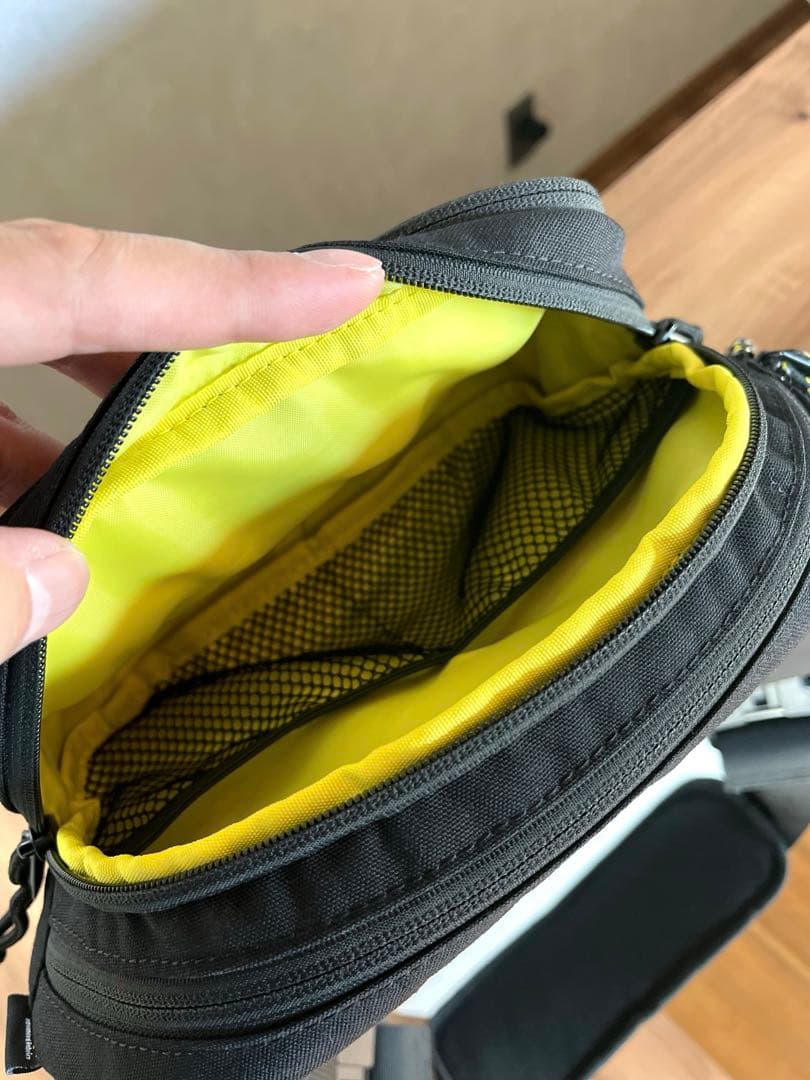 【美品】Hugoo（ハグー）ヒップシートキャリア　黒