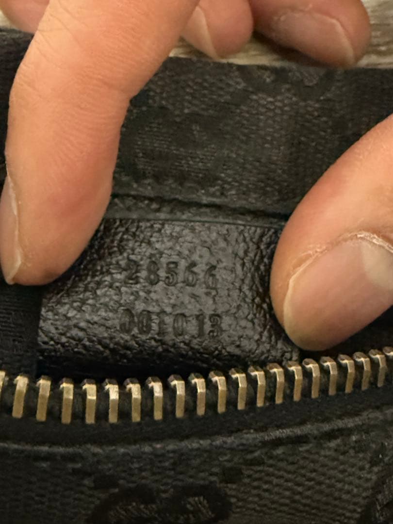 Gucci ボディバッグ ブラック