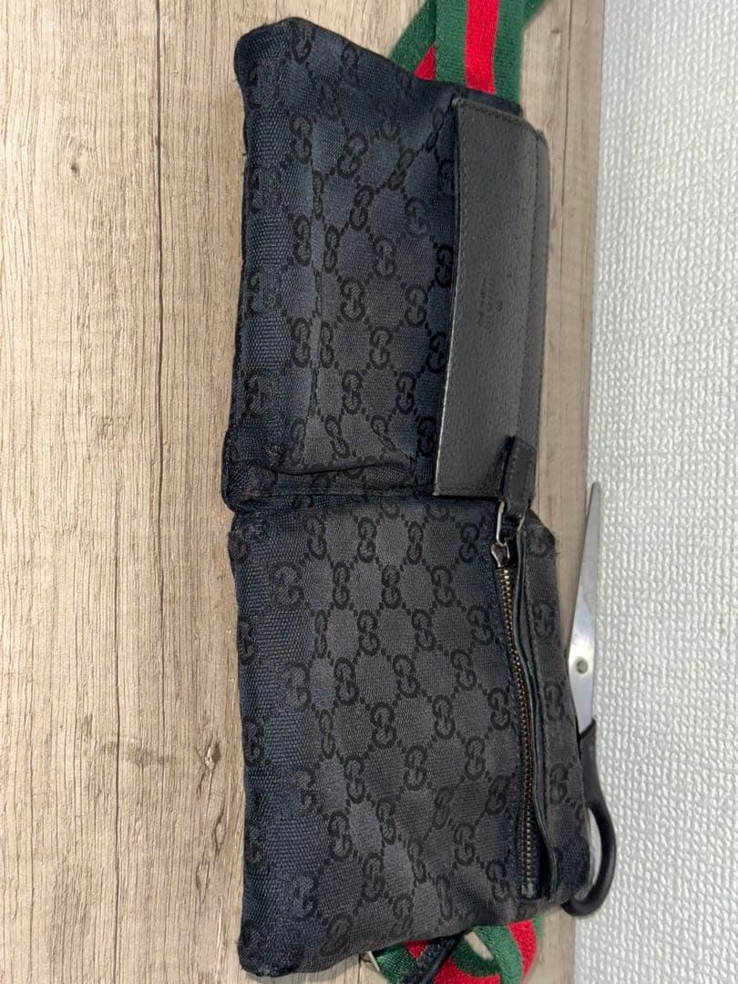 Gucci ボディバッグ ブラック