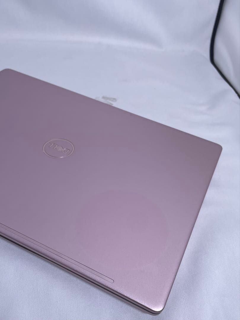 ピンク色 スリムで美しい Dell Inspiron 7380 i7-8565U