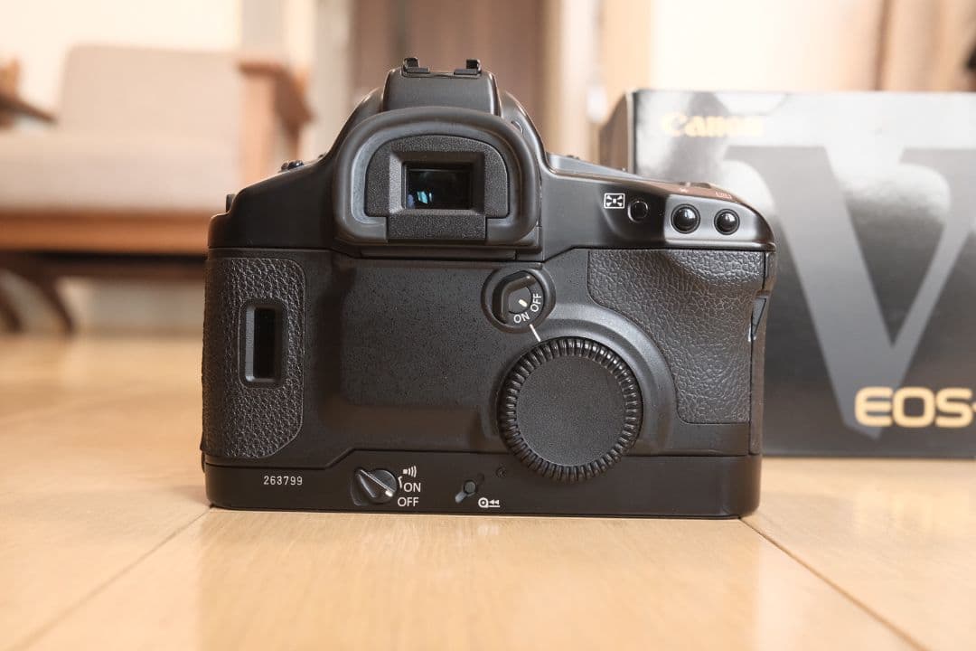 Canon EOS-1V 一眼レフカメラ【箱と説明書付き】