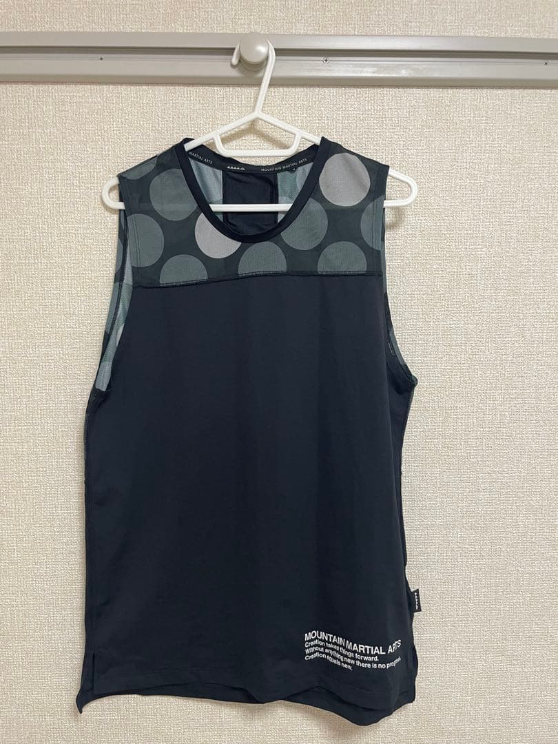 MOUNTAIN MARTIAL ARTS ノースリーブトップス　Mサイズ
