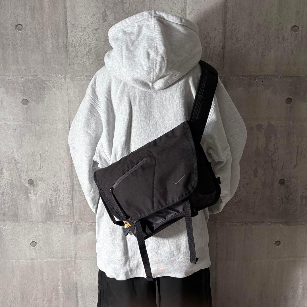 バッグ 90s old nike messenger slingbag y2k tech
