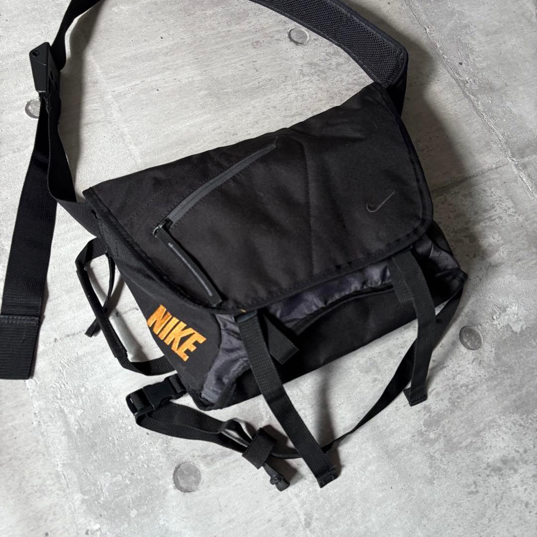 バッグ 90s old nike messenger slingbag y2k tech