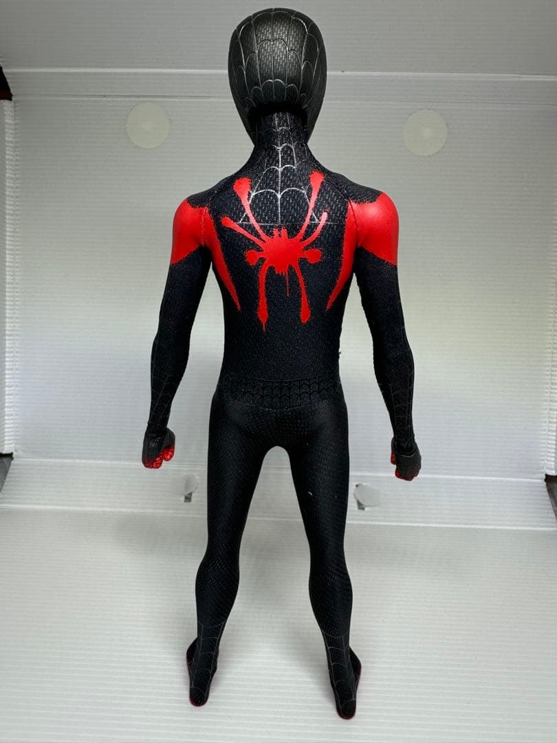 スパイダーマン: イン・ザ・スパイダーバース マイルズ・モラレス ホットトイズ