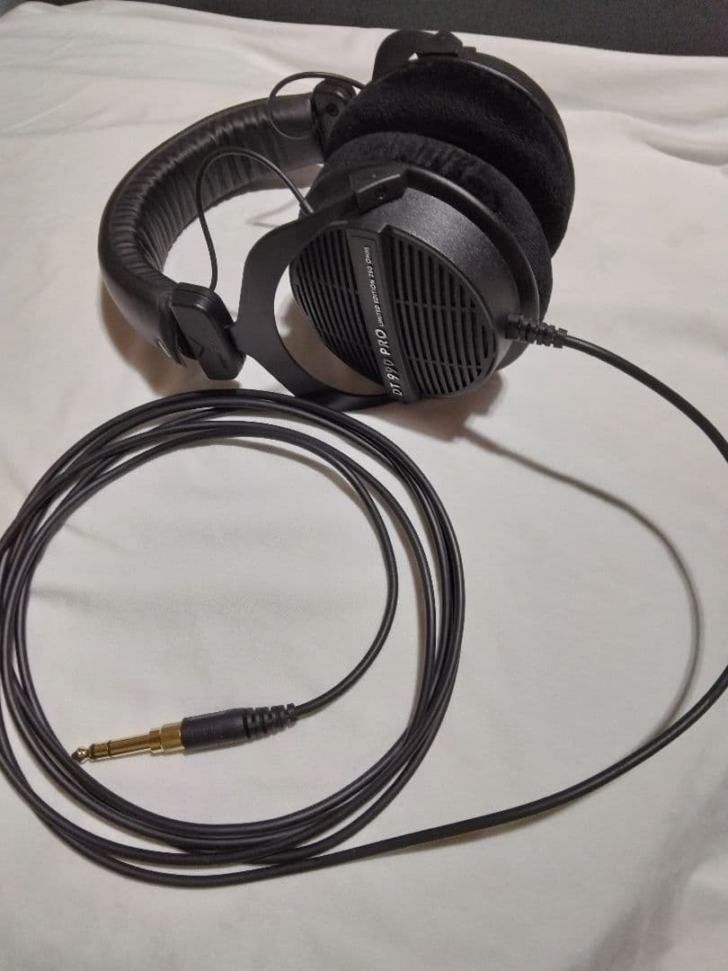 beyerdynamic DT990PRO Black Edition 250Ω