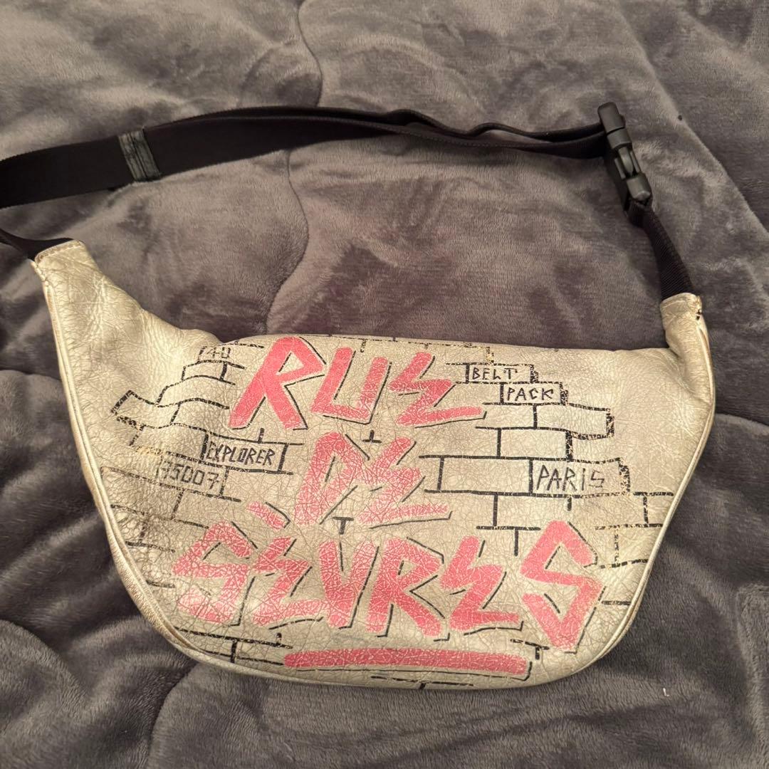 BALENCIAGA グラフィティ ボディバッグ