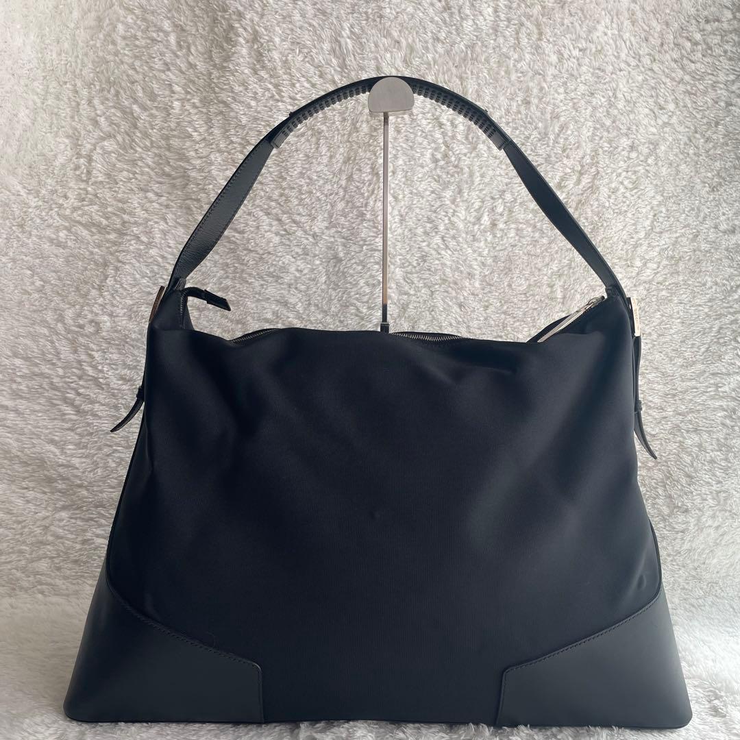 美品✨GUCCI ワンショルダー ボストンバッグ ナイロン GG柄 ロゴプレート