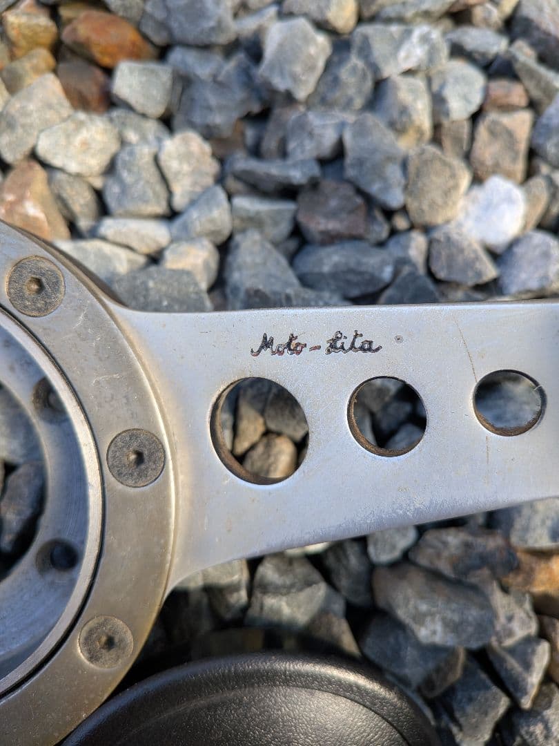 希少品、モトリタ ステアリング37㌢、アダプターリング付き