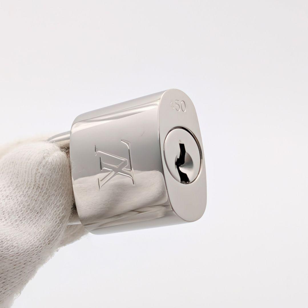 未使用品 ルイヴィトン LV シルバー カデナ パドロック 南京錠 450番