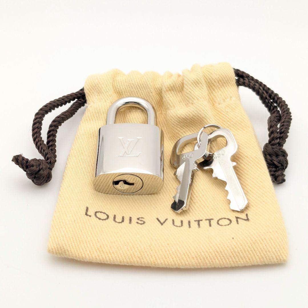 未使用品 ルイヴィトン LV シルバー カデナ パドロック 南京錠 450番