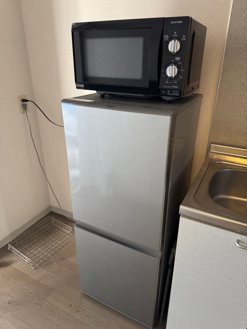 【。】 AQUA シルバー　一人暮らし　2ドア冷凍冷蔵庫126L