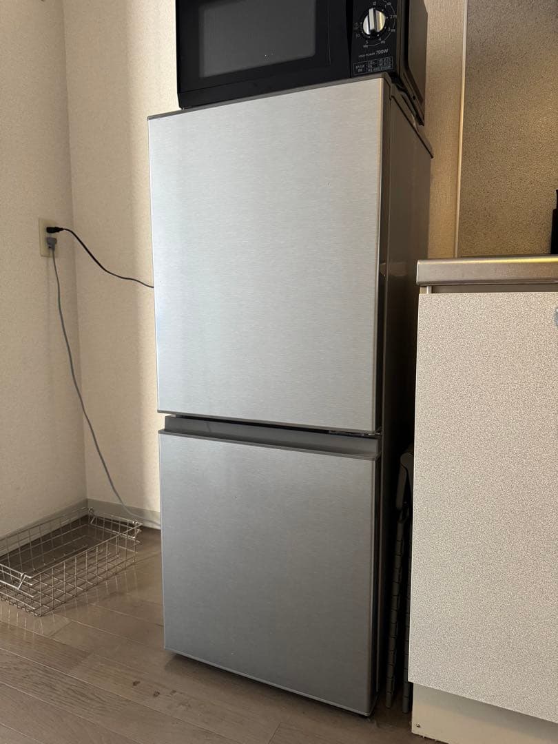 【。】 AQUA シルバー　一人暮らし　2ドア冷凍冷蔵庫126L