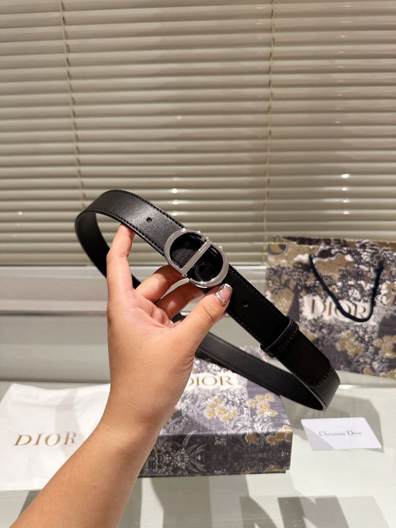 DIOR ロゴバックル ベルト