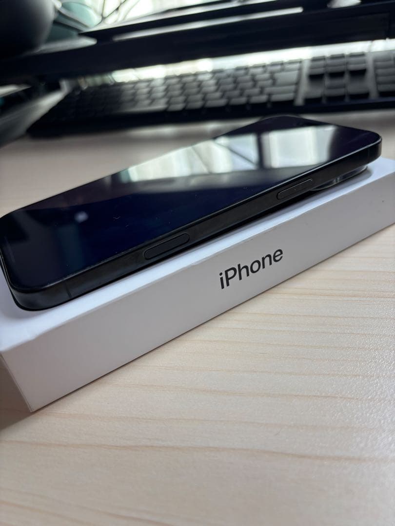 【美品】Apple iPhone 16 Pro Max 512GB 本