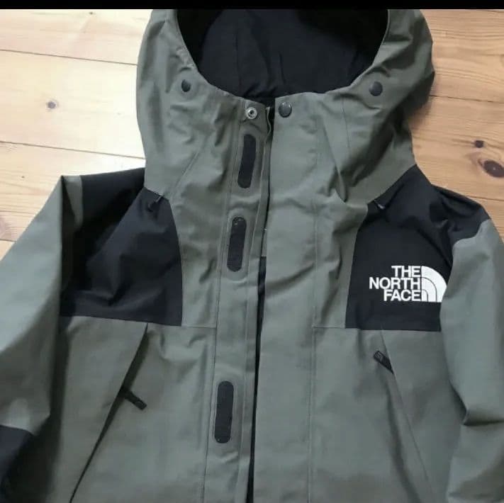 ノースフェイス　マウンテンジャケット　NP61800　M 　ニュートープ カーキ