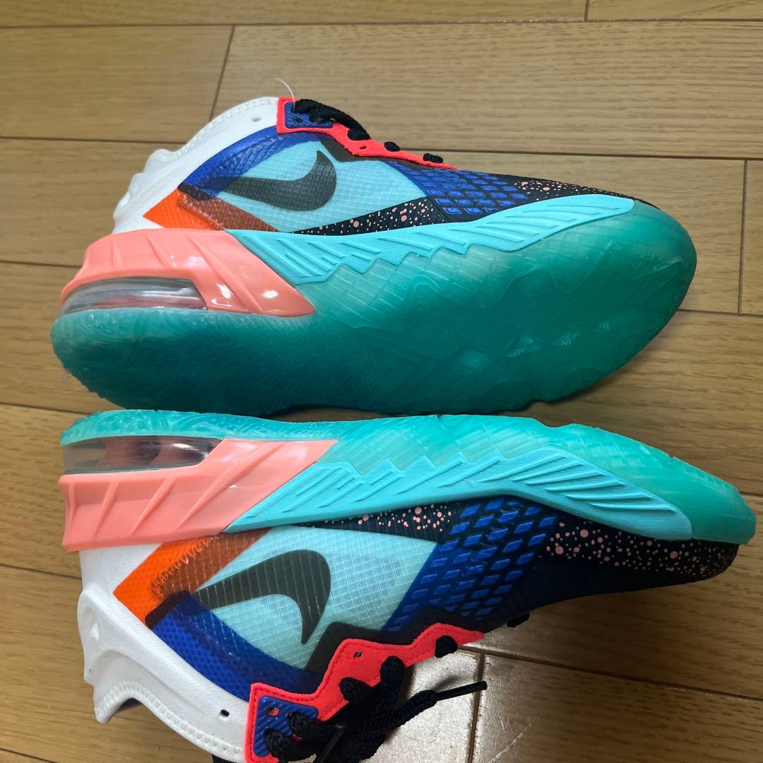 mana未使用NIKEシューズ