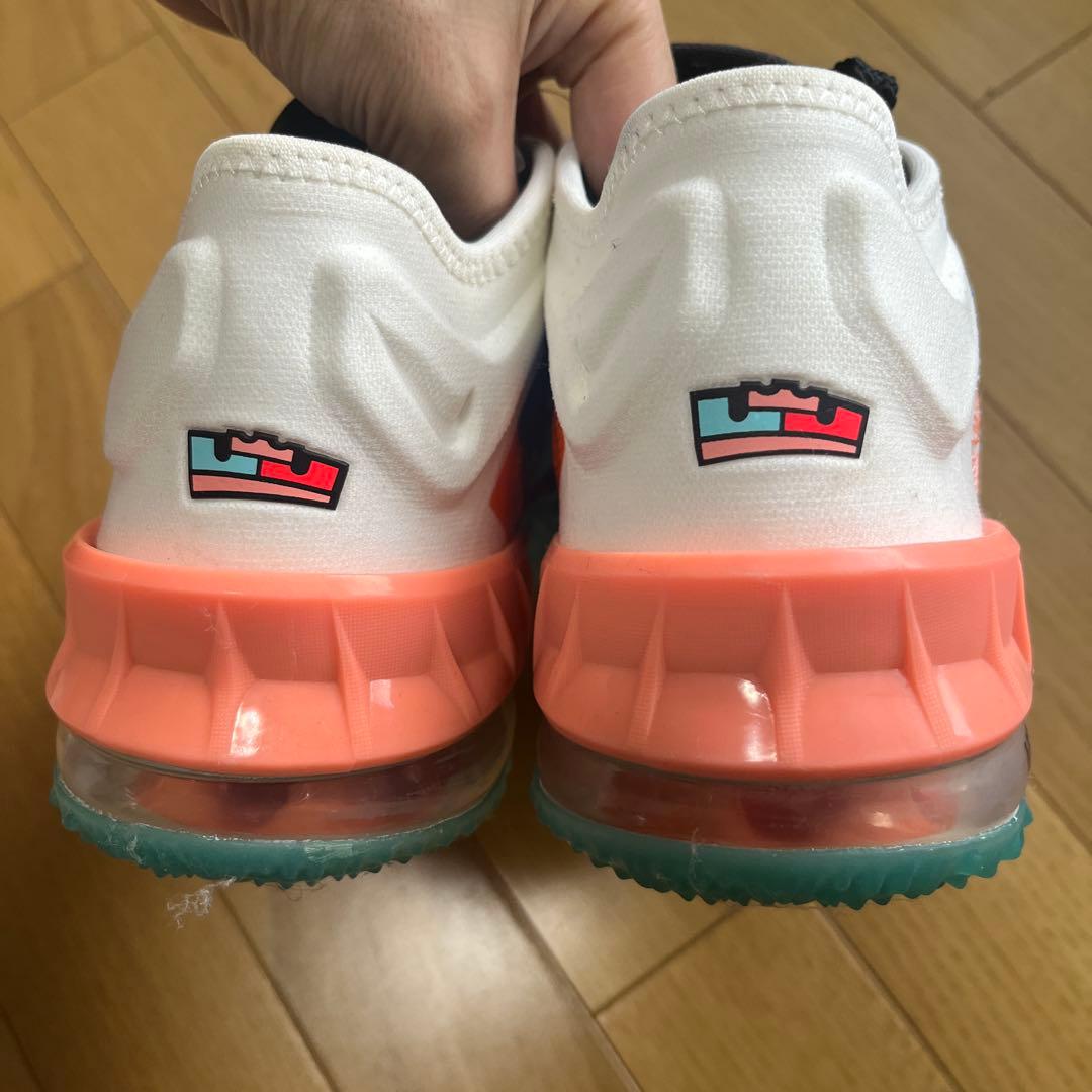 mana未使用NIKEシューズ