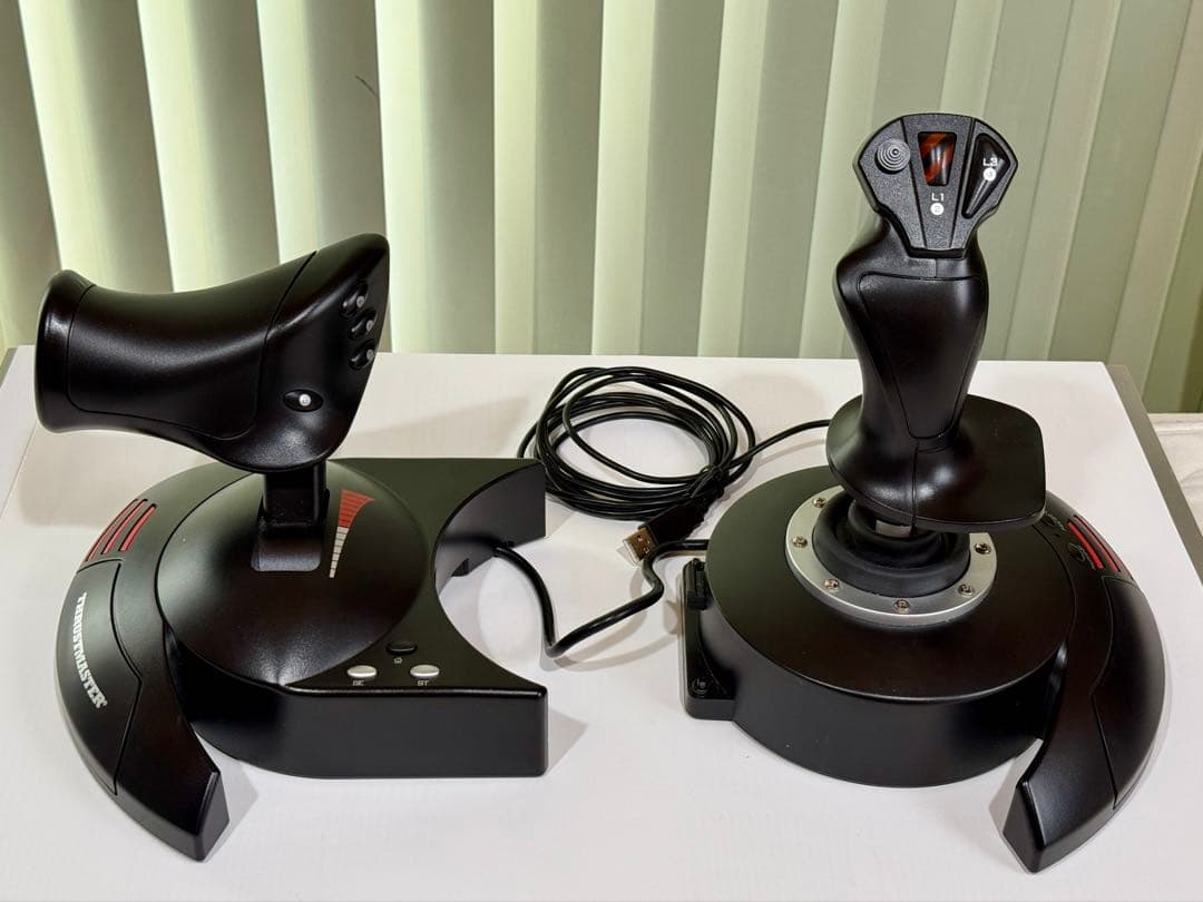 Thrustmaster フライトスティック T.Flight Hotas X