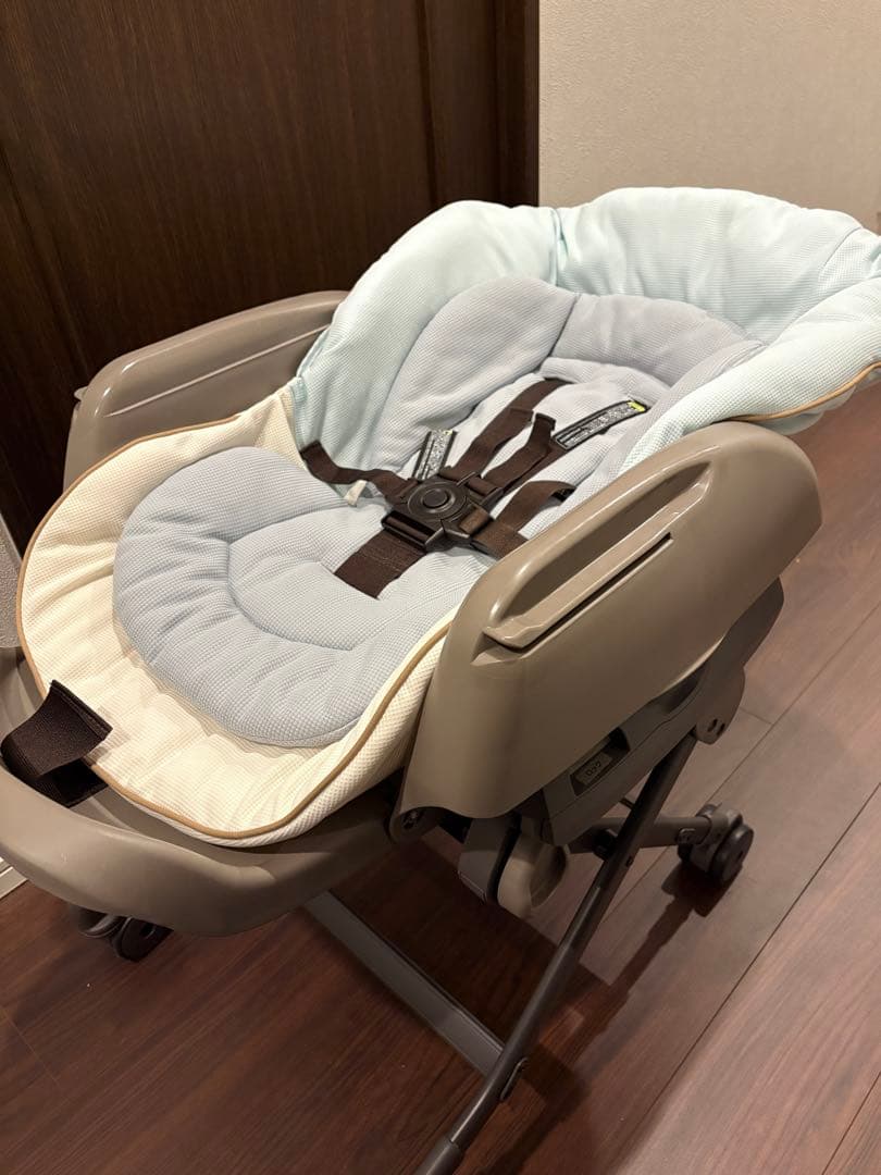 洗替シート付！Combi/ハイローチェア/ネムリラ AUTO SWING LM