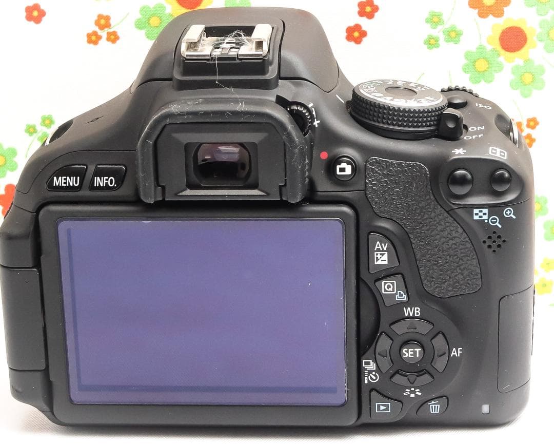 Canon Kiss X5☆スマホ転送！☆自撮り可能☆人気の一眼レフ♪