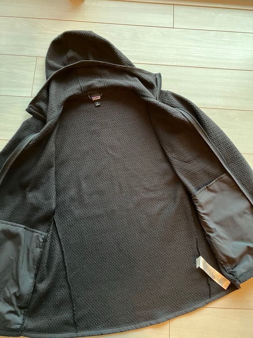 patagoniaパタゴニア•R1エアフルジップフーディ•M・Blackブラック