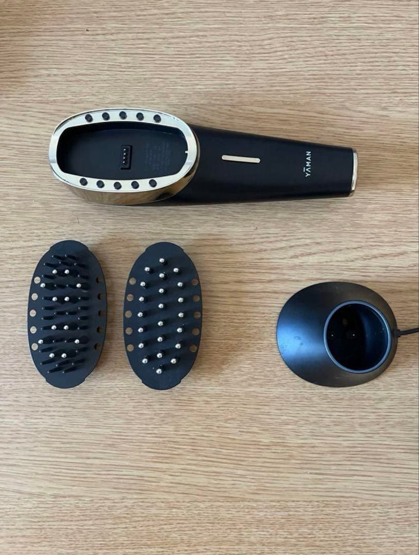 YA-MAN ヴェーダスカルプブラシ