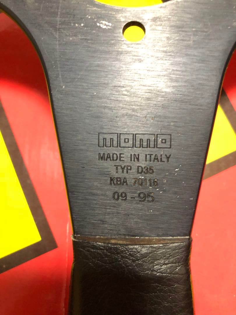 MOMO ステアリング　TYP-D35