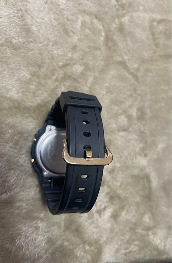 CASIO G-SHOCK DW-5600E ゴールド