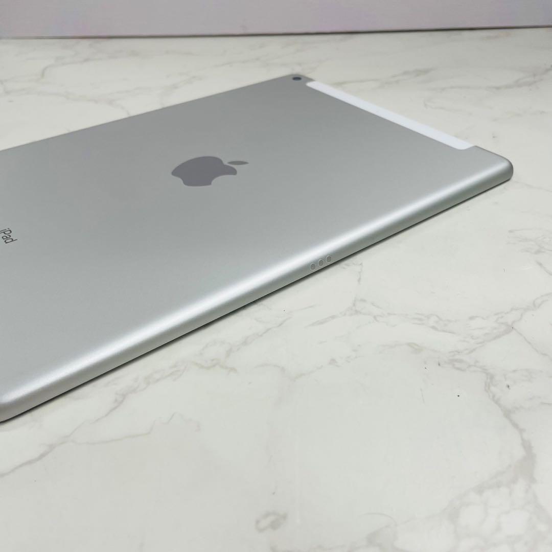 iPad 第8世代 32GB NYMJ2J/A AU 判定◯ バッテリー100%