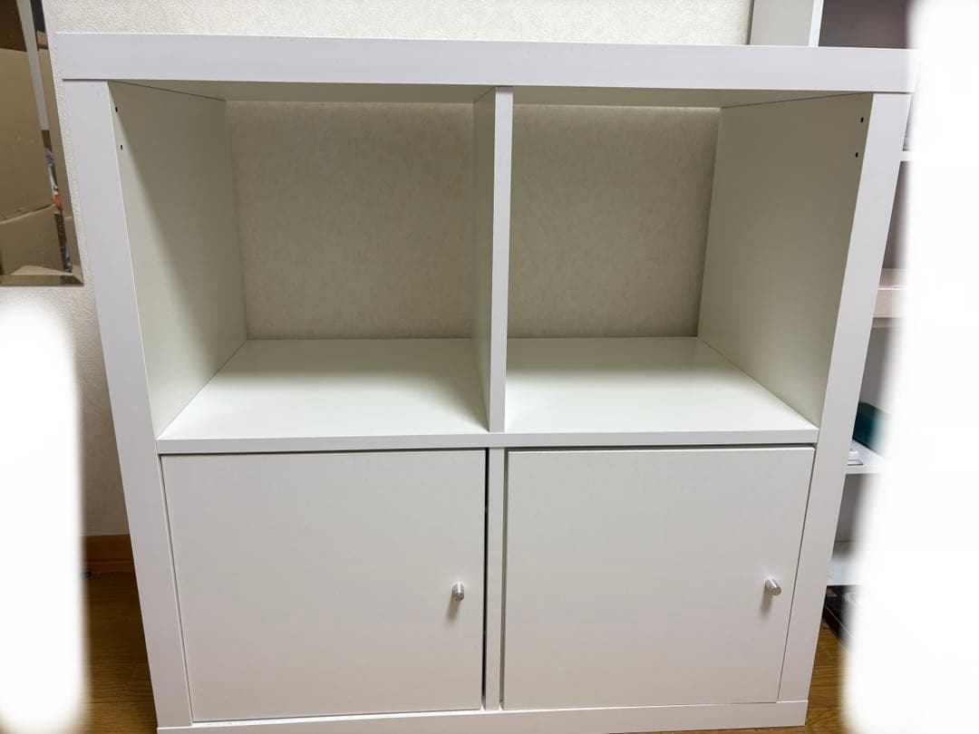 カラックス　IKEA ラック　棚　本棚　白　扉付き