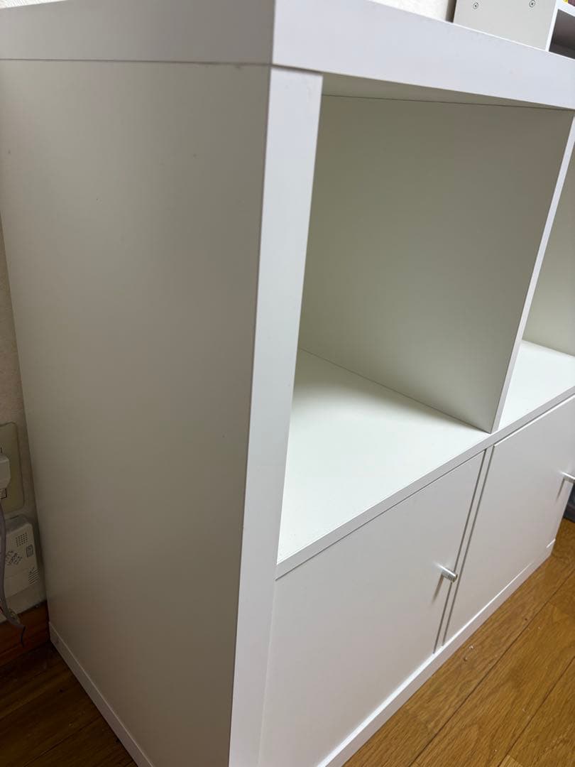 カラックス　IKEA ラック　棚　本棚　白　扉付き