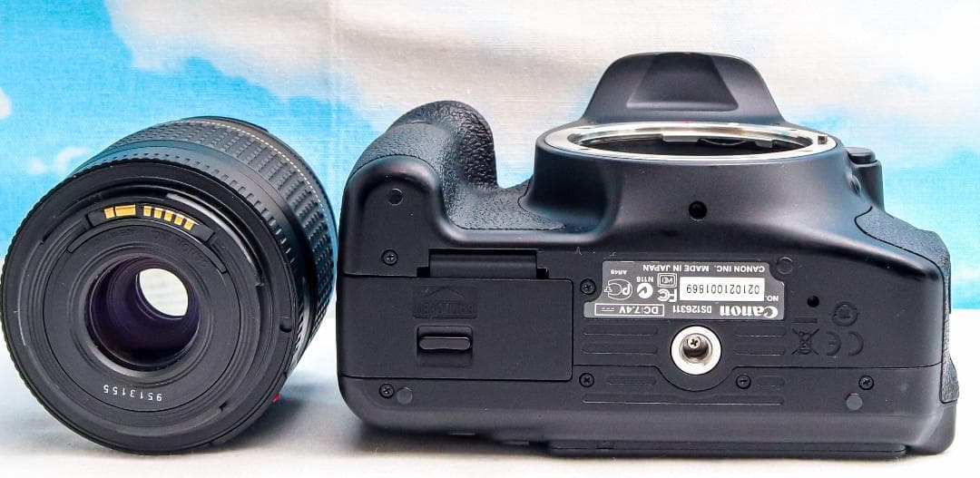 Canon キャノン Kiss X5⭐️スマホ転送⭐️自撮りラクラク⭐️一眼レフ