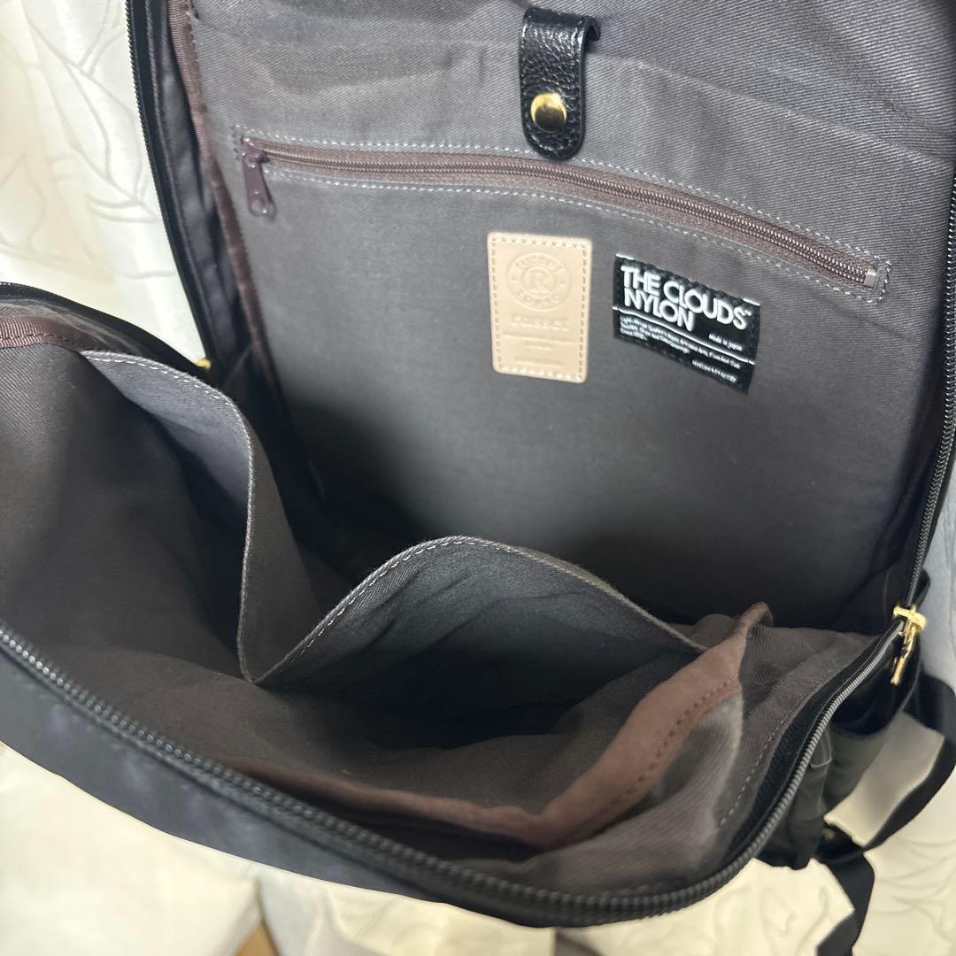 ほぼ未使用ラシットポケット多数A4&パソコン入るビジネスリュック