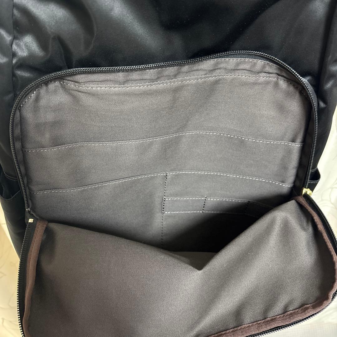ほぼ未使用ラシットポケット多数A4&パソコン入るビジネスリュック