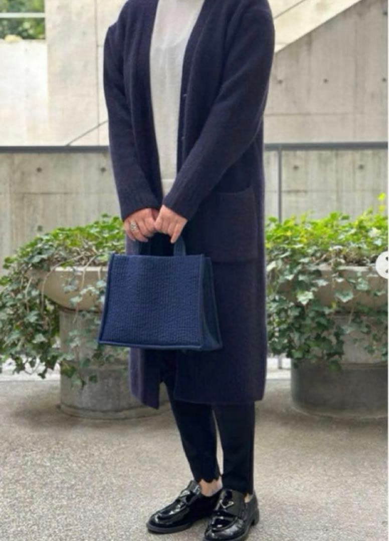 美品❣️ ピオヌンナル pionunnal　マイレディ　ネイビー ハンドバッグ