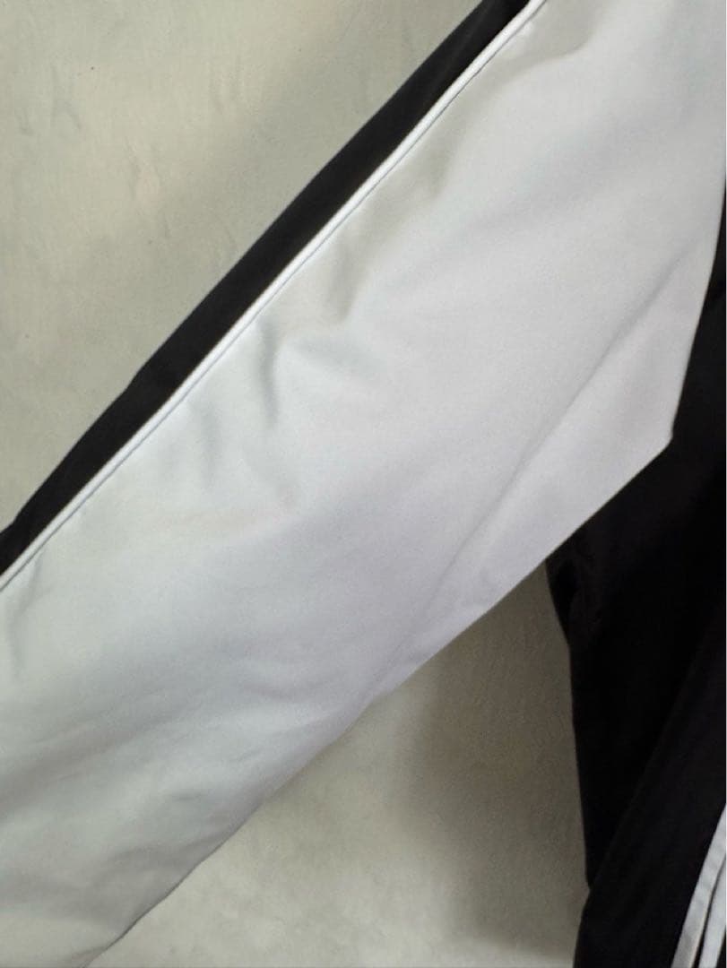 k*3様 CRONOS クロノス スタジャン ブラックホワイト Mサイズ ナイロ