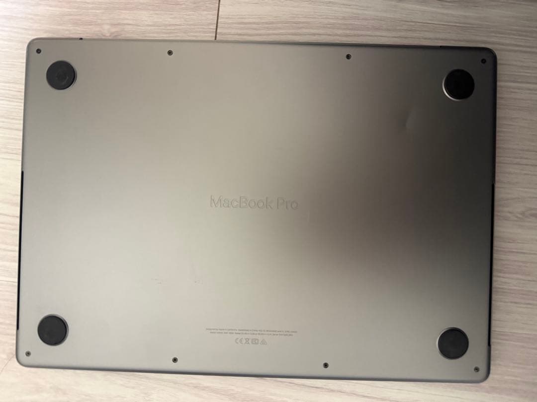 MacBook Pro 14インチ 16GBユニファイドメモリ512GB SSD