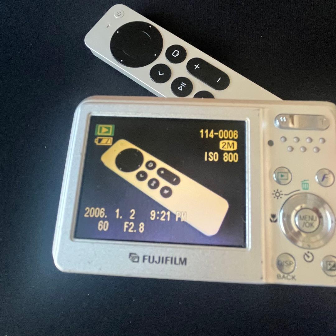 FUJIFILM finepix F30 コンデジ