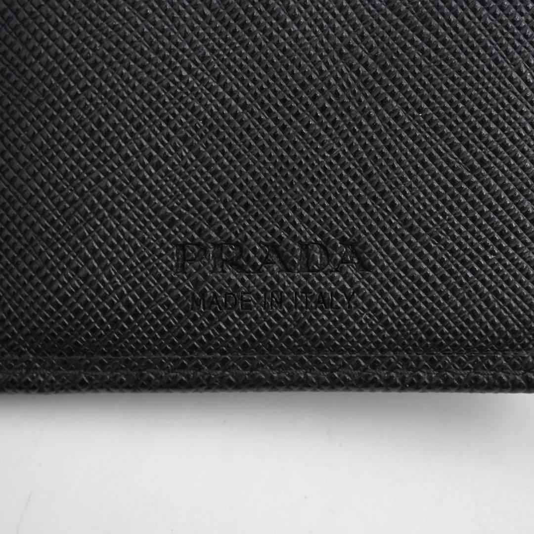 ✨新品未使用・箱付き✨　PRADA 長財布　サフィアーノ　レザー　三角プレート