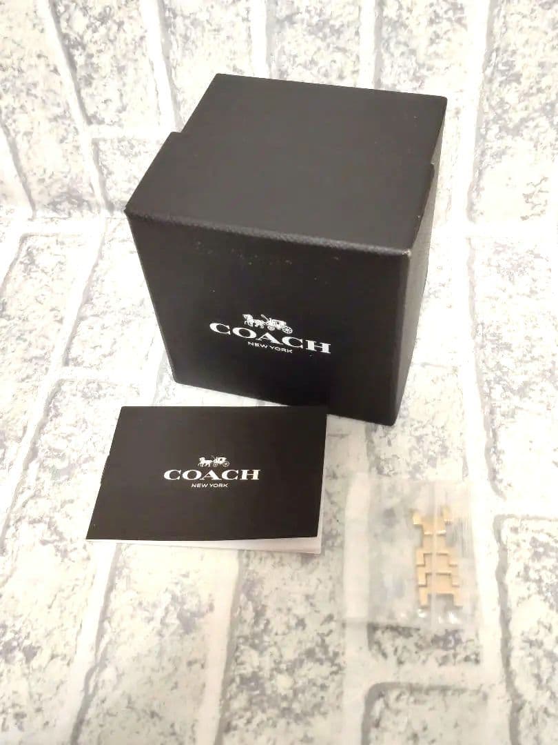 極美品　稼働　コーチ　箱付き　ゴールド　石付き　腕時計　馬車　説明書付き