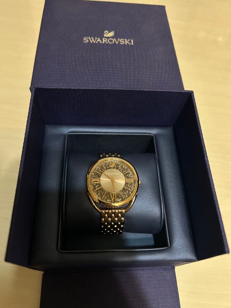 「美品」SWAROVSKI 腕時計 正規箱 ゴールドラウンドフェイス