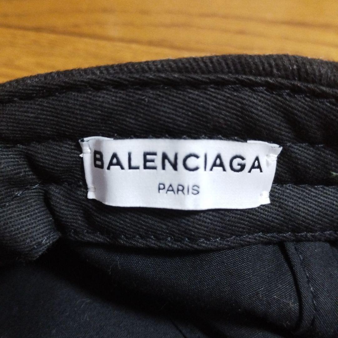 Balenciaga ブラック ベースボールキャップ