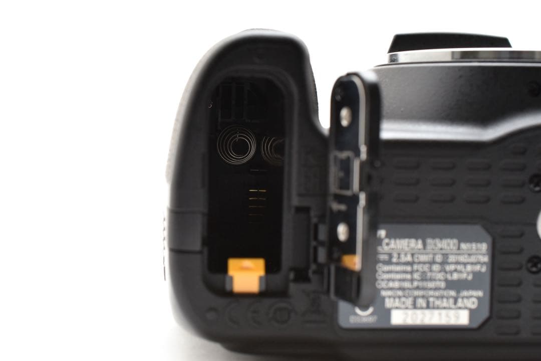 【美品】 ニコン Nikon D3400 ダブルズームセット一眼レフカメラ