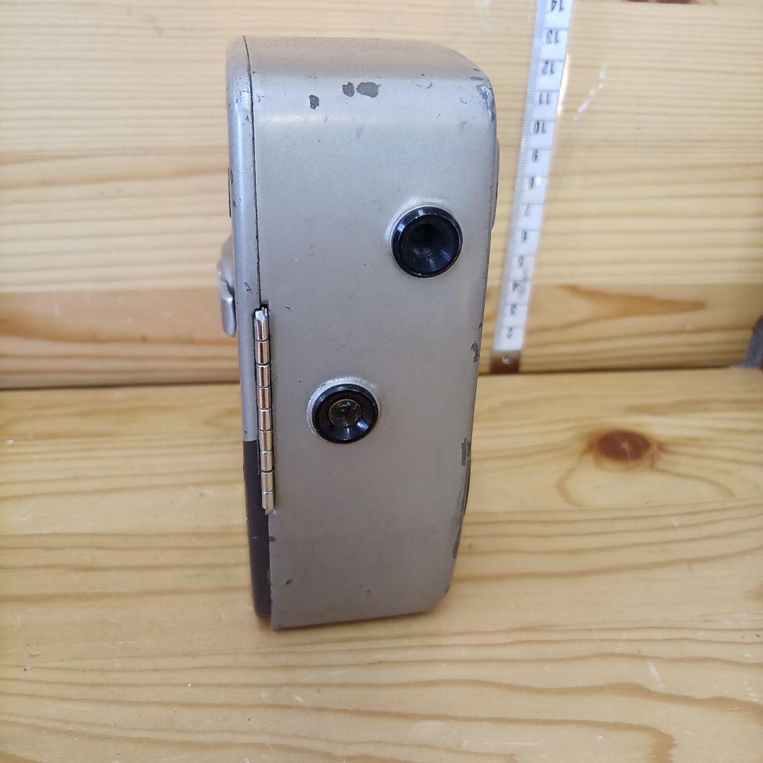 Yashica-8 レンジファインダーカメラ