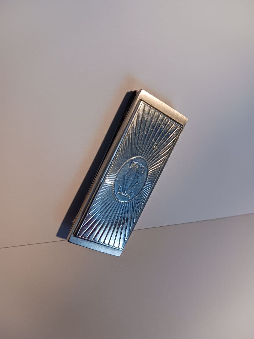 カルティエマネークリップ