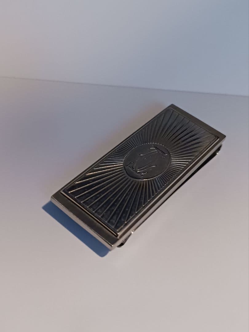 カルティエマネークリップ